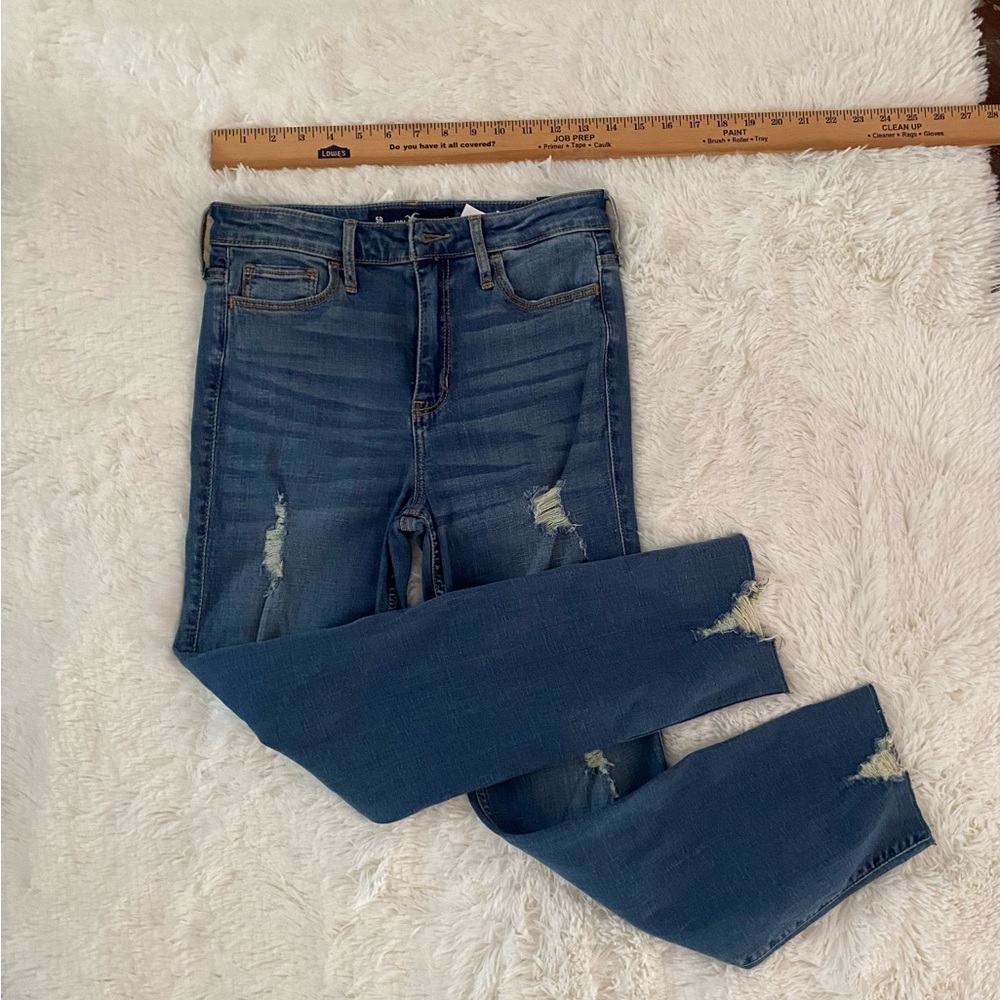 Hollister Jeans size 5-R